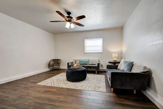 2124 Marshall Drive, photo 2 of 12