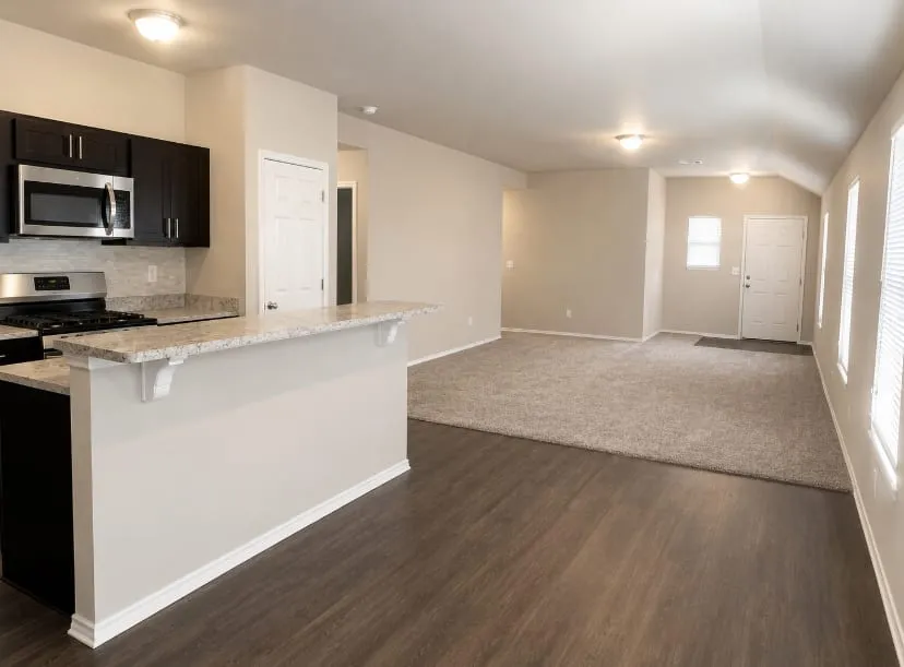 11701 Casey Drive, photo 2 of 12