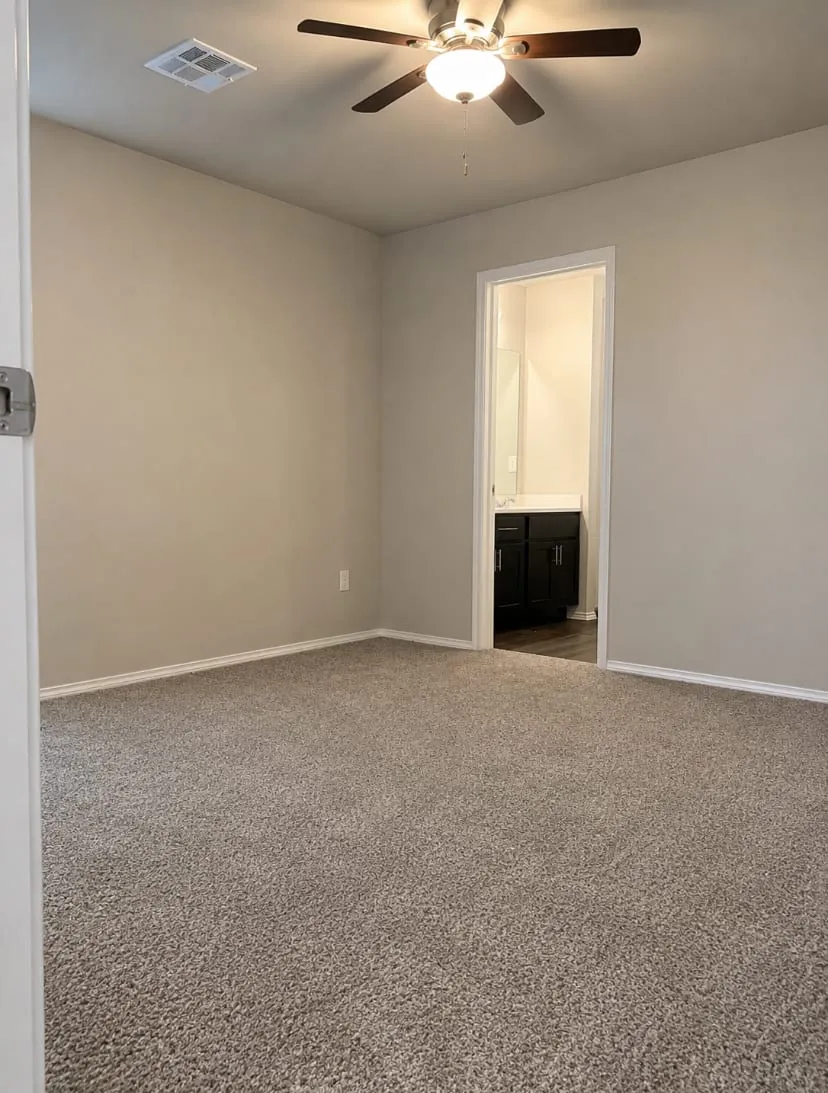 11701 Casey Drive, photo 4 of 12